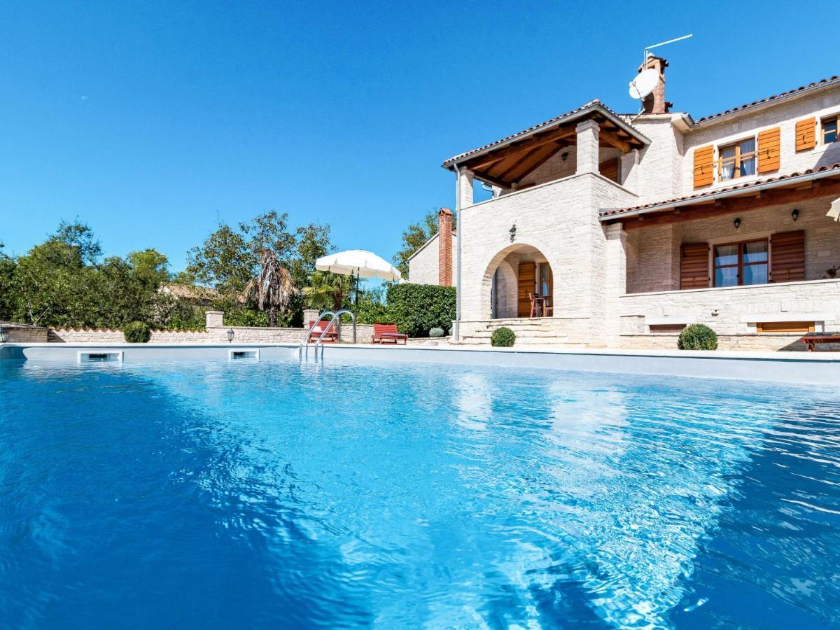 - Prc621 By Interhome * Stifanici